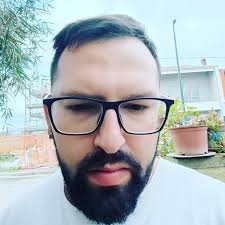 AC Milan 2004/05 vs Real Madrid 2004/05 Which team looks more strong ?