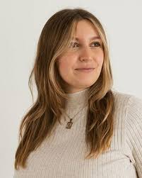 Sarah Earp's Instagram, Twitter & Facebook