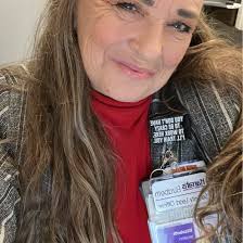 Restaurant in Creekside Shopping Center, Hayward?