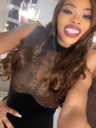 December 30, celebrating a woman of style, joy, and a magnetic spirit.  Happy Birthday! 🎊