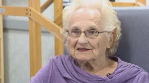 102-year-old Red Sox fan excited to attend her 4th World Series game