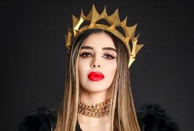 Coronel, who is barred from seeing her hubby who is locked up in the nation's only supermax facility in colorado, was recently in miami for a round of meetings to discuss. Emma Coronel La Esposa De El Chapo Guzman Se Reinventa Como Influencer En Instagram El Pais Mexico