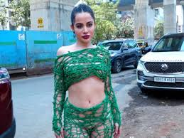 Urfi Javed steps out wearing an outfit made from practice net; calls Ranbir  Kapoor's disapproval of her fashion sense as 'personal choice' - Times of  India