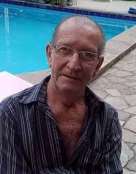 A Funerária Stoll e Fiuza, a esposa Zita Scherer, filhos Roberto Cristiano  Scherer e esposa Sirlei Wagner, Alberto Fernando Scherer e esposa Priscila  Félix Ribeiro, netos Emily da Silva Scherer, Arthur Miguel