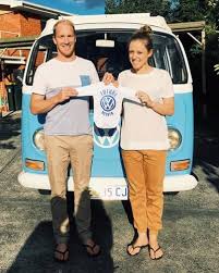 Aquí puedes leer sobre cómo dar noticias, organizadas según la edad. Si Tienes Dudas De Como Anunciar El Embarazo A Tu Pareja Amigos Y Familiares Aca Podras Conocer 9 Ideas Originales Y Divertidas Para Dar La Noticia De Tu Embarazo