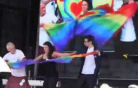 Fahne transgender pride symbol flagge lgbt hissflagge 90x150cm. Wien Regenbogenflagge Bei Querdenken Protest Zerrissen Queer De