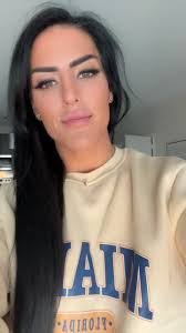 Tessa Baird's Instagram, Twitter & Facebook