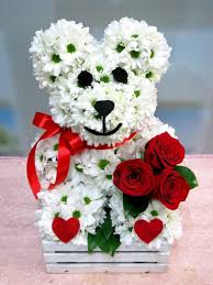 Bear made out of real flowers. Bear Made Of Daisies That Bring You Your Roses Mayoflor Com