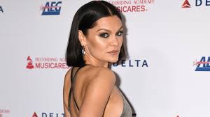 27 марта 1988 года, редбридж, лондон), известная как дже́сси джей (jessie j) — британская певица и автор песен. Pics Jessie J Goes Public With New Boyfriend Max Pham Nguyen Dublin S Q102