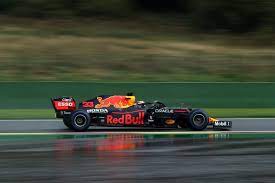 Mögötte sergio pérez (red bull), valamint az utolsó pillanatokban hatalmasat javító lewis hamilton (mercedes) következett az első hármasban. O 5dt3qt5klt M