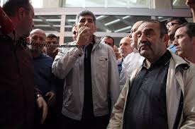 1993 yılında i̇stanbul üniversitesi siyasal bilgiler fakültesinden mezun oldu. Muhterem Ince Twitterren 15 Temmuz Gecesi Artvin Sokaklari