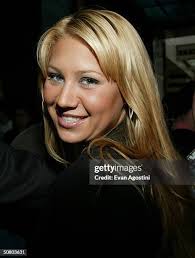 49 Anna Kournikova And The Search For The Completely Irresistible Face  Stock Photos, High-Res Pictures, and Images