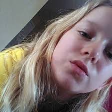 Alyssa Tew's Instagram, Twitter & Facebook