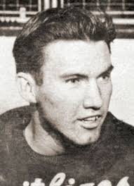 Player photos for the 1951-52 Windsor Spitfires at hockeydb.com