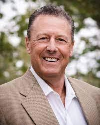 Mark Farnan's Instagram, Twitter & Facebook