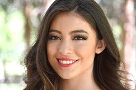 Daniela Barrera Inzunza, candidata a reina de la Expo Paine 2019