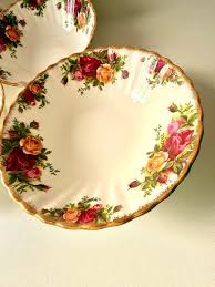 6 Cuencos Royal Albert Old Country Roses 16cm de segunda mano por 99,5 EUR  en Barcelona en WALLAPOP