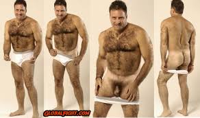 Fat Daddy Bear bares it all outside for your eyes