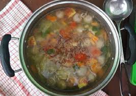 Salah satu olahan ayam yang cukup populer dan disukai oleh semua orang adalah sayur sop ayam. Bagaimana Memasak Sayur Sop Ayam Lezat Resep Masakan Rumahan