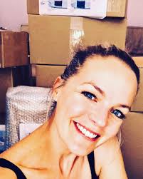 24.06.2018 um 10:29 uhr eva brenner und john kosmalla. Eva Brenners Emotionaler Abschied Von Zuhause Im Gluck Flipboard