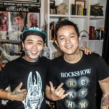 2000 top tattooists ★ all styles of modern tattoo ★ portfolio of artists, tattoo photos, booking information at one place, we collected for you the brightest tattoo artists from around the world. Randy Sunny Is An Indonesian Tattoo Artist And Illustrator In General Based In Singapore And Indonesia Sggraphicdesigntattoo