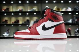 Real Air Jordan 1 Retro High Og Chicago White Black Varsity Red Air Jordans Jordan Shoes Retro Jordan 1 Retro High