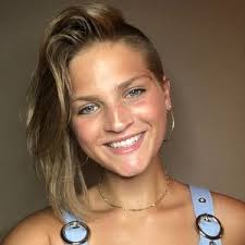 Bethany Ann Knowles (@bethany_knowles)