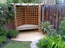 Whether you've moved into a new property and have planning a garden renovation? 20 Diy Small Garden Ideas On A Budget Magzhouse