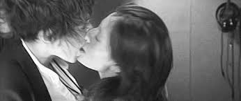 I Don T Wanna Be Your Friend I Wanna Kiss Your Lips The 1975 Https Encrypted Tbn0 Gstatic Com Images Q Tbn 3aand9gcq4 Bxa6znkjwv0iqmlsti1ifln2ivv6mbw0q Usqp Cau