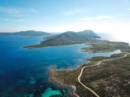 The census of population of 2001 lists one man. L Isola Dell Asinara Il Mare Le Sue Coste E La Sua Storia