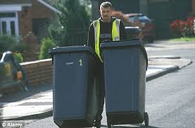 Resultado de imagen de rubbish collector