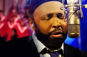 Kurt Carr Shares Photo of Good Friend Andraé Crouch's Last Days