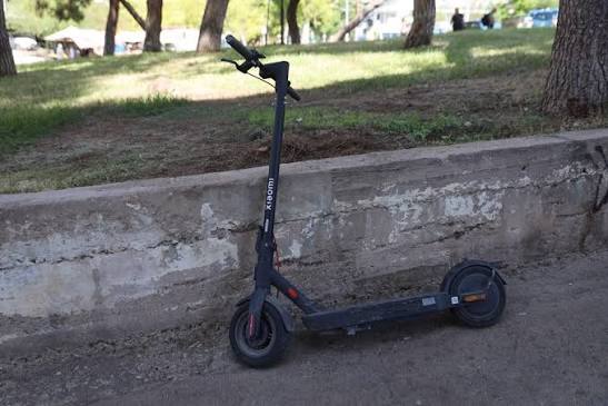  Όπου και όπως θέλουν κινούνται τα δίτροχα ηλεκτρικά οχήματα στην Πτολεμαΐδα.