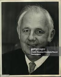 118 Sue Gee Photos & High Res Pictures