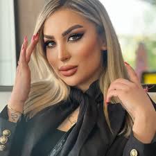 Roya Sadeghi (@royasadeghi_) • Instagram photos and videos