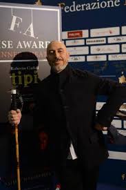 Classe 1960, roberto ciufoli nasce a roma (italia). Fise Awards Con Roberto Ciufoli Una Serata Fra