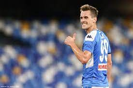 Born 28 february 1994) is a polish professional footballer who plays as a striker for ligue 1 club marseille, on loan from napoli, and the poland national team. Om Le Groupe A Monaco Avec La Premiere De Milik