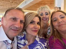 FELIZ DÍA DE BODA..... · Peluqueria Maria José Oller · Facebook