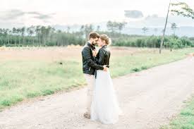 Das hochzeitskleid macht aus einer frau eine braut. Lederjacken Auf Der Hochzeit Klar Jeansjacken Lederjacken Ponchos 3