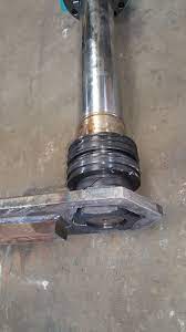 If you had a big torch and you could cut into each end and then when it cooled you could get it out. Mobile Hose Fixers Gold Coast News This Blog Has Moved Https Www Mobilehosefixersgoldcoast Com Au Blog How To Dismantle Reseal A Hydraulic Ram Or Cylinder 20 Steps To Avoid Mistakes