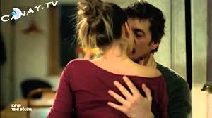 Asli Enver Mete Horozoglu Sevisme Sahnesi Kayip Dizisi Video 02 08 Fri Videolar