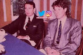 We did not find results for: Eskiden Futbol On Twitter 1991 Fenerbahce Kalecisi Toni Schumacher Ali Koc Un Babasi Rahmi Koc Ile Birlikte