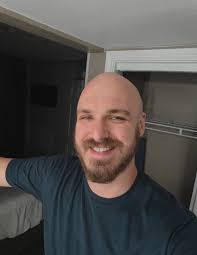 Who's my doppelganger 👀 11:47 М 5GUW ull 100% Send sendfeedback feedback  Sameordlifferentperson? Same or different person? Same Different Not sure  Cancel