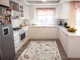 Solo fırın alırken en dikkat edilmesi gereken şey i̇nox olmasıdır, fırınlarda i̇nox olmassa olmazdır çünki normal beyaz gri fırınlar boyalıdır ve mutfaklardaki yoğun nem rutubetin yanı sıra taşan yemekler ve kızartmalardan sıçrayan yağlar boyalı fırınları kısa sürede yok ediyor paslanarak. Mutfak Halisi Alirken Nelere Dikkat Etmeliyiz Evimveblog