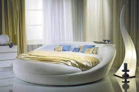Jul 21, 2021 · fa dunque mestieri di uscir da un silenzio, che ormai sarebbe colpa,<br>per far conoscere alla chiesa tutta<br>chi sieno infatti costoro che così mal si camuffano<br><i>da: Letto Rotondo 75 Foto Angolo Per Adulti All Interno Scegli Una Camera Da Letto Con Baldacchino Dimensioni Fai Da Te Recensioni