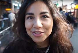 Après ses études secondaires, il continue ses études au hotelschool the hague et finit diplômé en 1994. Talitha Muusse Wikipedia