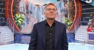 A seguito della drammatica caduta che ha provocato la quasi totale paralisi dell'ex concorrente di ciao darwin, marchetti. Ciao Darwin La Concorrente In Gara Con Gabriele Dopo L Incidente Ci Hanno Detto Di Non Avvisare Gli Altri