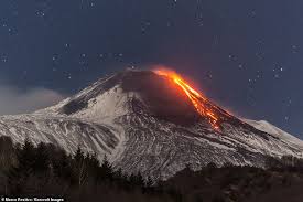 Mount etna is having an ongoing eruption at the moment and mount st. Incredible Pictures Capture Moment Mount Etna Erupts Sending Lava Into Night Sky Daily Mail Online