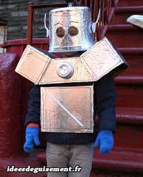 17 Un Deguisement De Miley Cyrus Wrecking Ball 18 Un Deguisement De Charlie Ou Est Passe Deguisement Robot Deguisement Ridicule Deguisement Carnaval Enfant