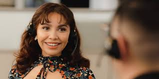 💰 Looking for a job that STARTS at over $28 an hour? Salt River Project is  now hiring! Apply NOW for a customer service job